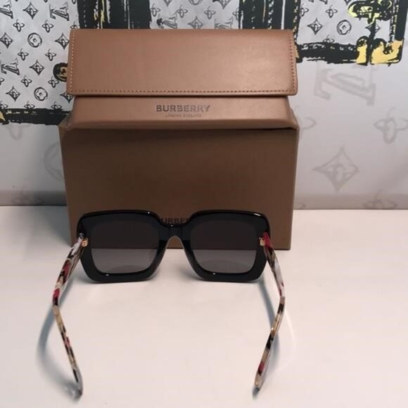 NEW AUTHENTIC Black Square Sunglasses BE4284 3809 main image 5
